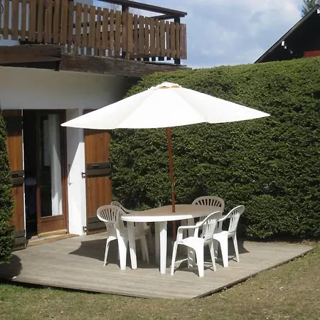 A Au Pied Des Pistes ! *